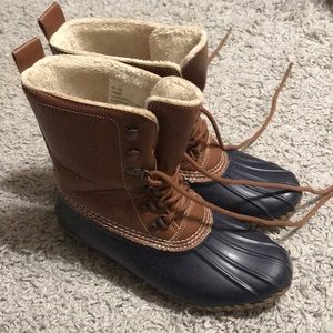 Duck boots